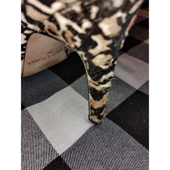 White House Black Market Animal Print‎ Calf Hair Fur Heels Pumps Shoes 7M - Picture 6 of 9